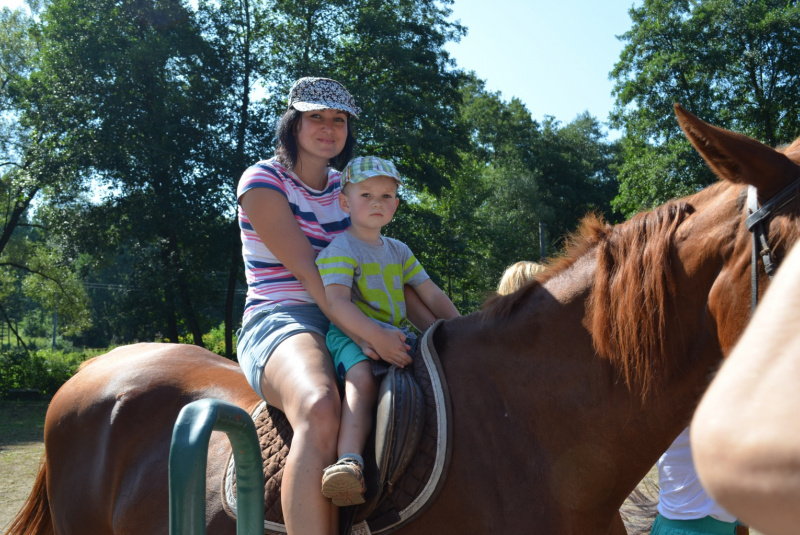 2015 / August - Farma, ranč a vitálny svet 2015 / August - Farma, ranč a vitálny svet
