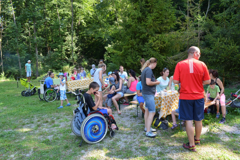 2015 / August - Farma, ranč a vitálny svet 2015 / August - Farma, ranč a vitálny svet