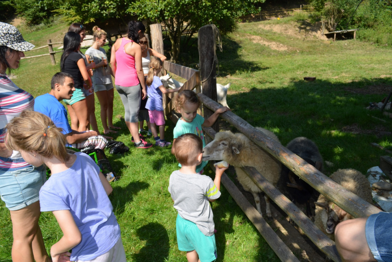 2015 / August - Farma, ranč a vitálny svet 2015 / August - Farma, ranč a vitálny svet