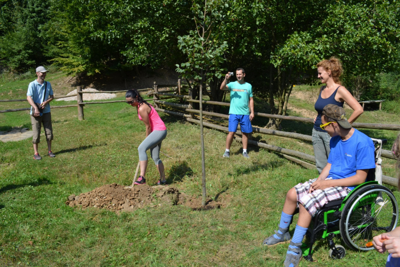 2015 / August - Farma, ranč a vitálny svet 2015 / August - Farma, ranč a vitálny svet