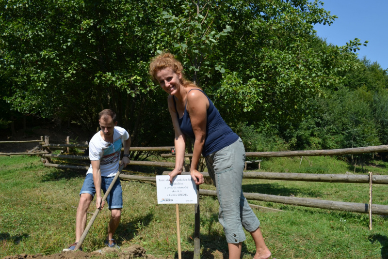 2015 / August - Farma, ranč a vitálny svet 2015 / August - Farma, ranč a vitálny svet