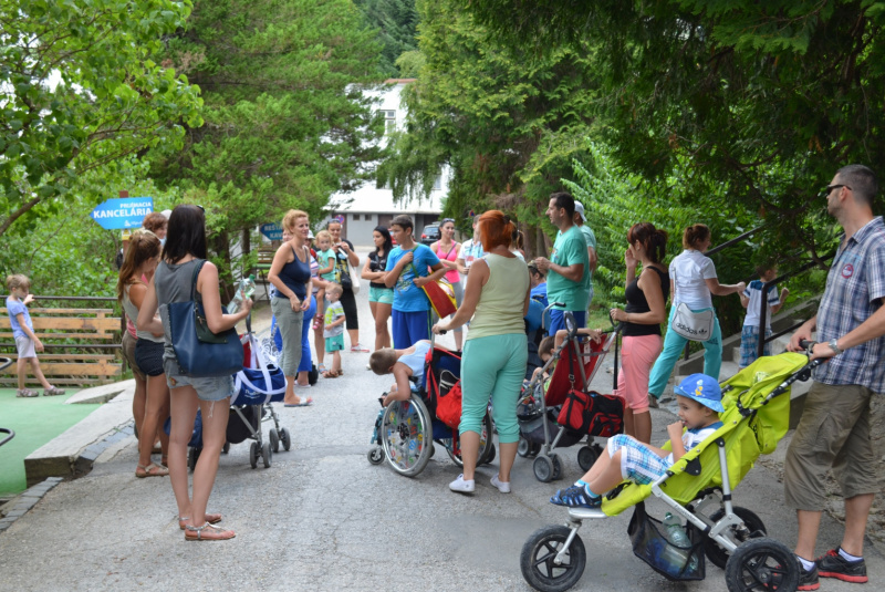 2015 / August - Farma, ranč a vitálny svet 2015 / August - Farma, ranč a vitálny svet